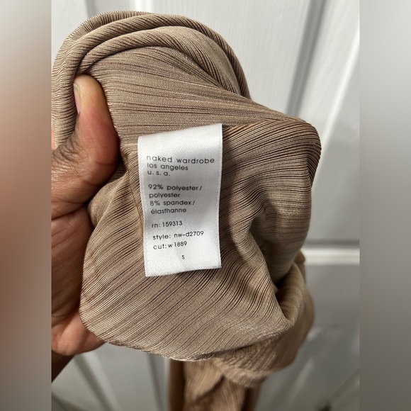 Naked Wardrobe Figure It All Out
Long Sleeve Dress Nude Coco Size Small - Picture 7 of 9